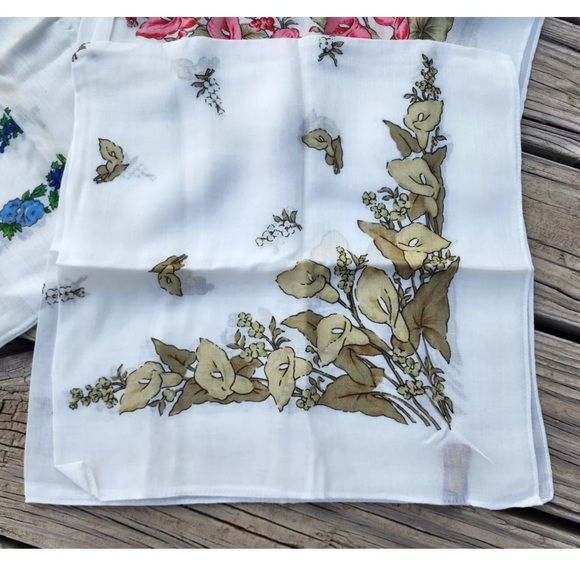 5 Vintage Headscarves White Floral Assorted colors Bundle 29X29 - Picture 7 of 7